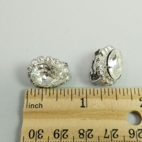 Vintage Kramer Pear Shape Rhinestone Clip On Earrings Prong Set Halo Silver Tone - Picture 6 of 8